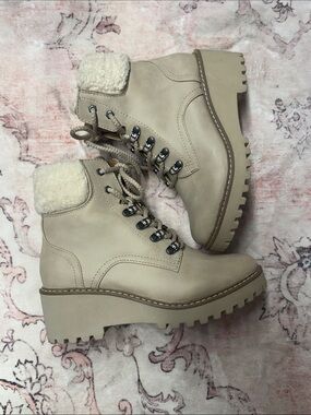 Dolce Vita Beige Lace-Up Sherpa-Trim Lug Boots